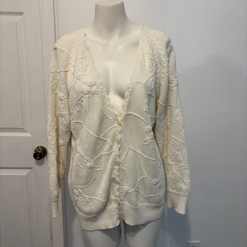 Vintage Prides Landings Petite Large Floral Embroidered Knit Grandma Cardigan